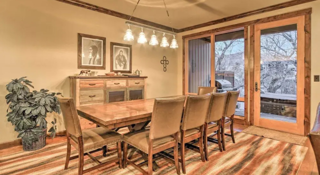 Апартаменты Red Lodge Townhome w/ Private Hot Tub & Mtn Views!