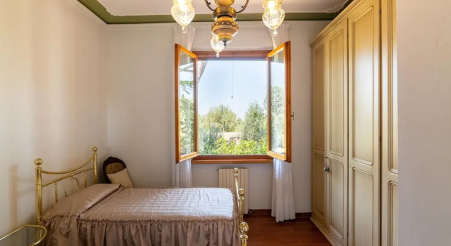 Spacious and bright house with private pool, Buchen Sie Ferienhaus Hotels in Valdarno mit Pool, Schwimmbad