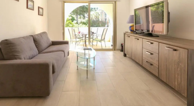 Апартаменты AC Appartment with terrace parking and pool- BENAKEY