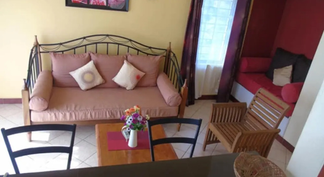 Visit Beautiful Mombasa and Stay at the Wonderful Makweru Villas, Book Apartment Hotels in Coast Region with Parking, Parking