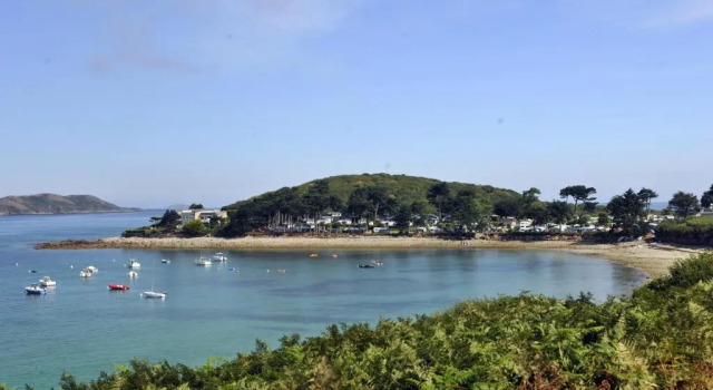 Camping RCN Port l'Épine, Rezerwuj Pole kempingowe  