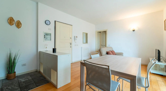 Como Comfort Flat in Como, Prenota Hotel Como Como