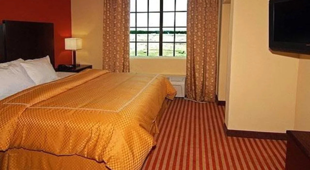 Holiday Inn Express & Suites Bridgeport by IHG, Boek Hotel Bridgeport 