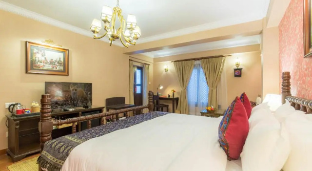 Люкс Baber Mahal Vilas - The Heritage Hotel