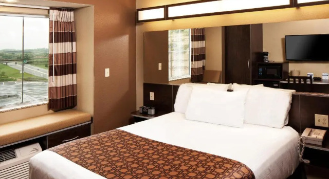 Двухместный номер Standard Microtel Inn & Suites by Wyndham St Clairsville - Wheeling