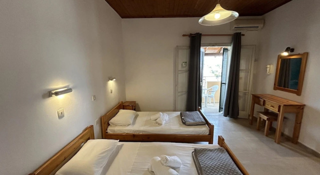 Четырёхместный номер Standard Kavos Panorama Hotel