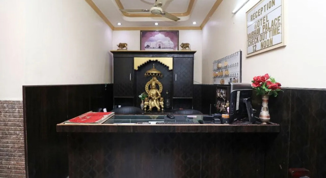 OYO 24951 Vaibhav Palace