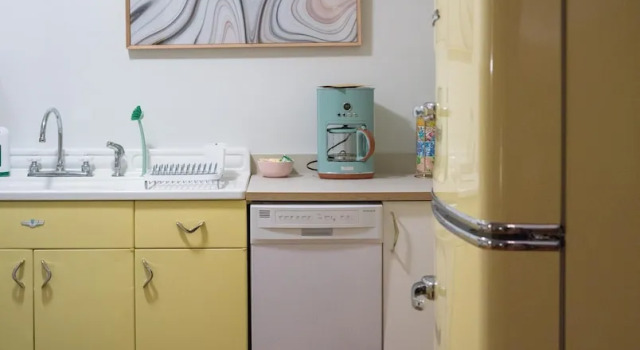 Апартаменты Superior Rye Motor Inn - Oceanfront, Walk to Beach
