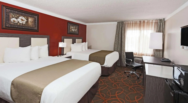 Четырёхместный номер Standard Baymont by Wyndham Chicago/Alsip