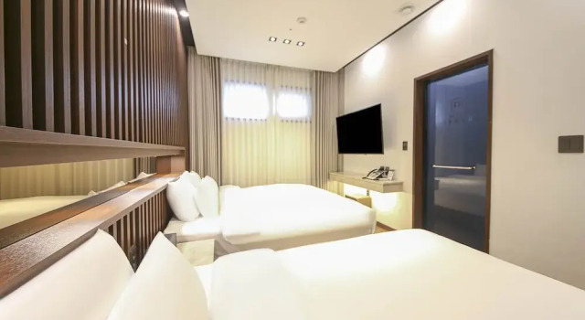 Семейный полулюкс Hotel Demer Mokpo
