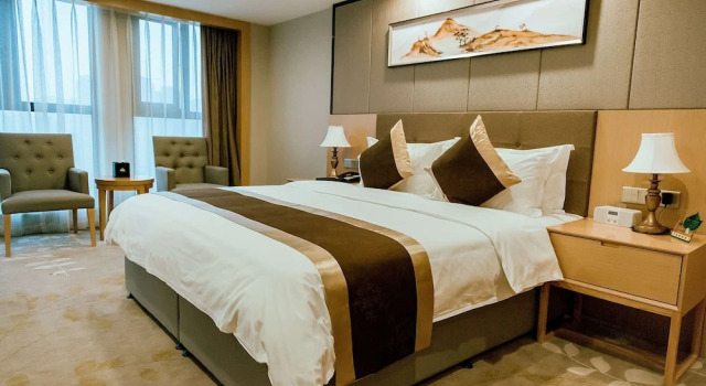 Номер Deluxe Days Inn by Wyndham Business Place Sichuan Bazhong