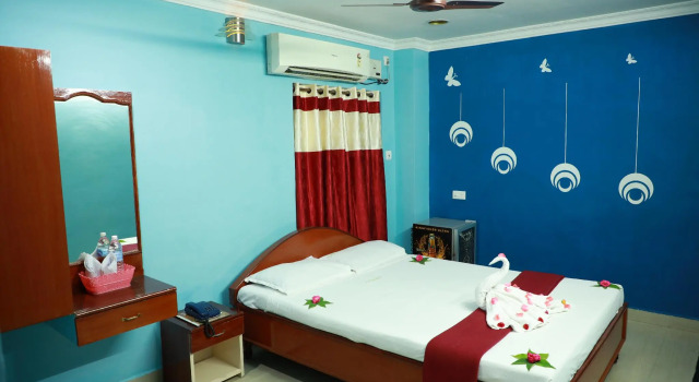 Golden Sun Inn
