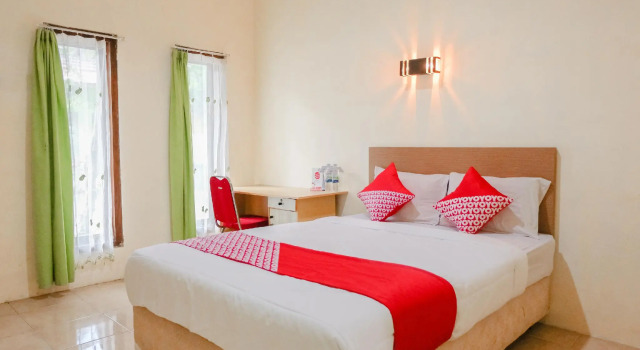 Camera Deluxe OYO 1415 Gelora Guest House