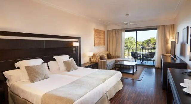 Полулюкс Insotel Fenicia Prestige Suites & Spa