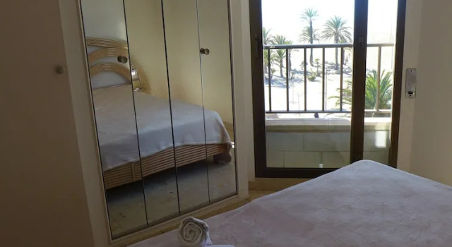 Апартаменты с 2 комнатами с балконом Apartamento Castell - A175