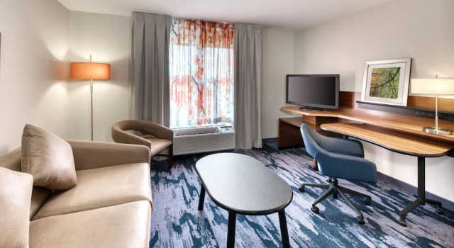 Люкс Fairfield Inn & Suites by Marriott Moncton