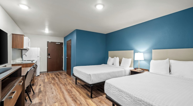 Четырёхместный люкс WoodSpring Suites Orlando East UCF