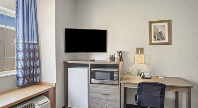 Четырёхместный номер Standard Sonesta Essential Hotels & Suites Kansas City Blue Springs