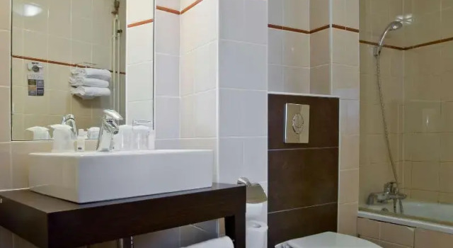 Двухместный номер Standard Kyriad Hotel Dijon Centre Gare