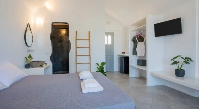 Трёхместный номер Superior Sea View Bay Hotel Santorini