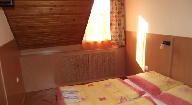 Jeskó Panzió, Reserva ahora Hotel Zirc Veszprem