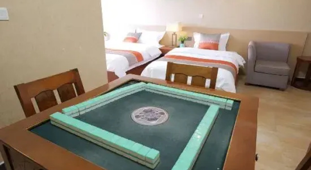 Люкс Luoyang Lingxiu Hotel