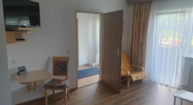 Haus Hubertus, Prenota Hotel Hotel a Tirolo con parcheggio, Parcheggio