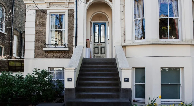 Lovely 2 Bedroom Apartment in Wandsworth, Varaa Huoneisto Asunnot kohteessa Merseyside, Huoneisto