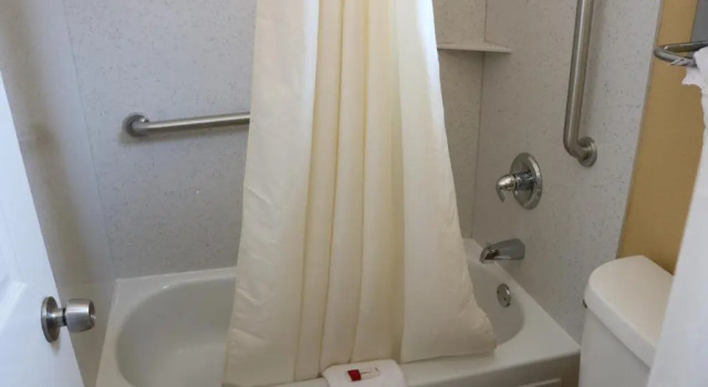 Номер Standard Kingsway Inn