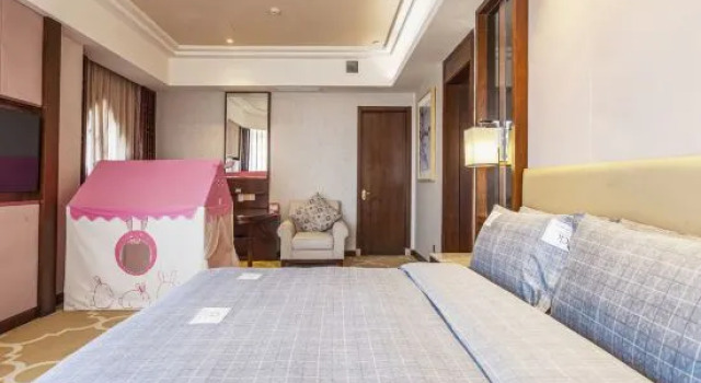 Семейный люкс Linyi Shangcheng Blue Horizon Hotel
