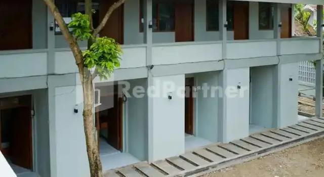 Saijaan Guesthouse UNEJ RedPartner, Prenota Hotel Hotel a East Java con parcheggio, Parcheggio