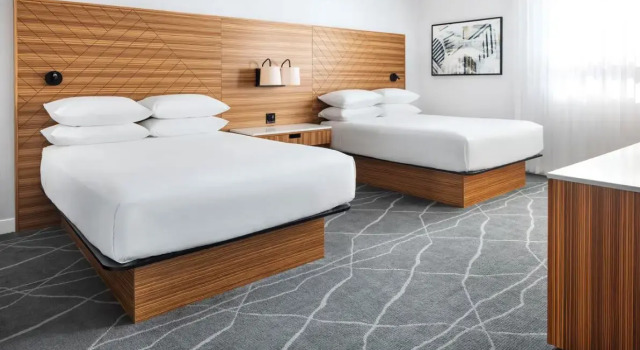 Четырёхместный номер Deluxe Delta Hotels by Marriott Grande Prairie Airport