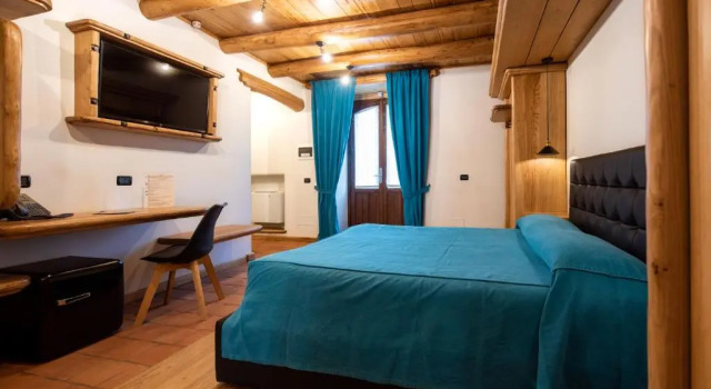 Четырёхместный номер Standard Etna Quota Mille Boutique Hotel, Typical Sicilian Food & Wine