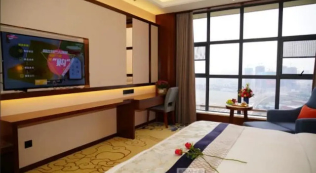 Hualiang Huatian Holiday Hotel