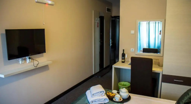 Hotel Danica, Забронировать Отель Отели Врнячка Бани с парковкой, Парковка