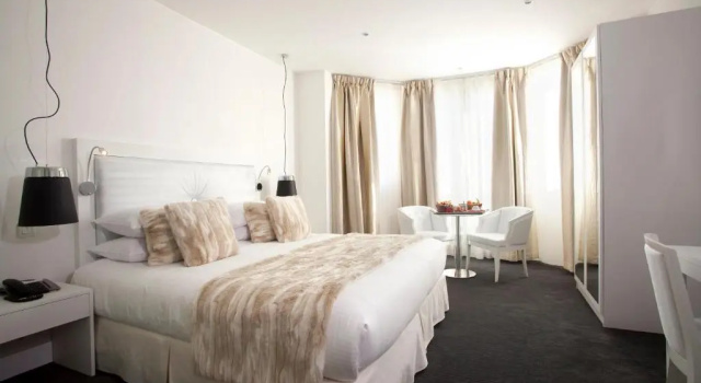 Двухместный номер Prestige Hotel Renoir