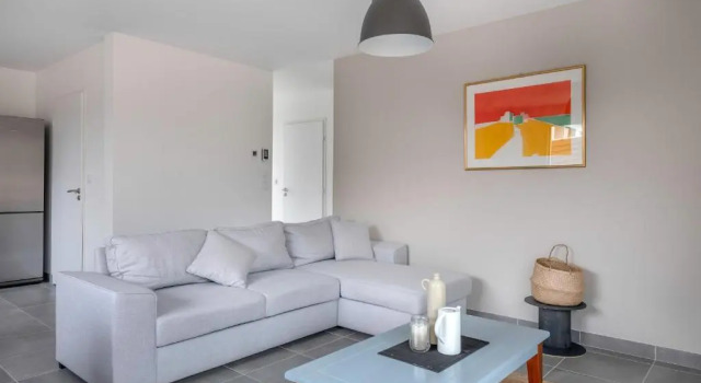 Коттедж Escapade dans une maison moderne a Saint Michel Chef Chef
