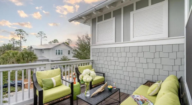 Коттедж Pearl by Avantstay Idyllic Seaside Getaway w/ 2 Large Decks & Lush Garden