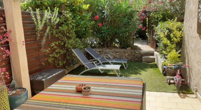 Коттедж Maison au calme dans pinède, plages à 12min à pied