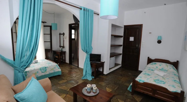 Люкс с балконом Elli Hotel