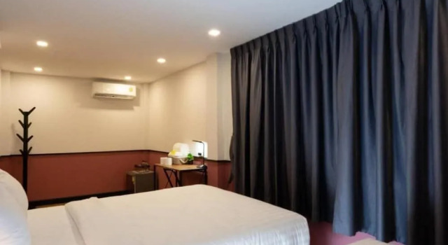 Malades House, Забронировать Гостевой дом Phra Nakhon 