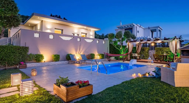Вилла с 2 комнатами с видом на море Vatia Villas