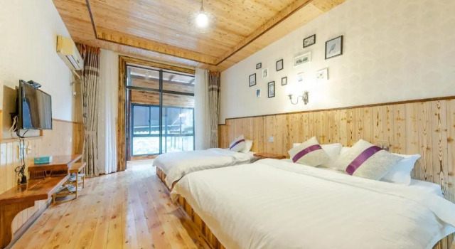 Семейный номер Standard с видом на горы Joy House Villa