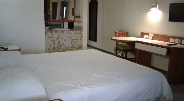 Hotel Porto do Sol, Забронировать Отель Гуарапари Эспириту-Санту, рядом с Culture House