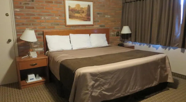 Номер Standard Travelodge by Wyndham Thunder Bay ON