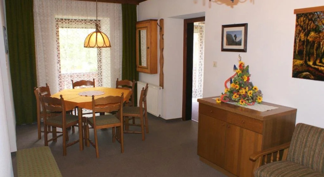 Ferienwohnung Plozner, Rezerwuj Hotel Hotele w Karyntia z parkingiem, Parking