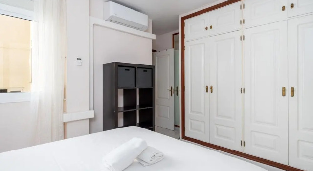 Central Gem Apartment Near the Beach Ref 134