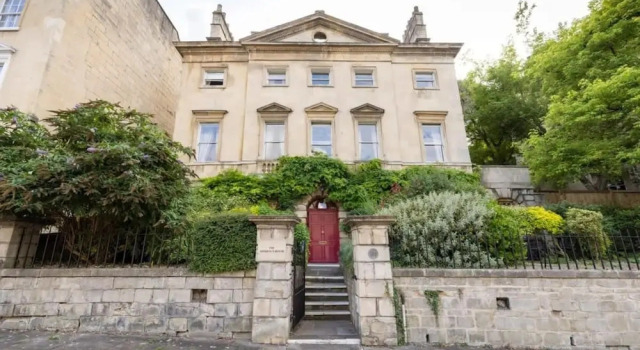 Коттедж The Admirals House - Central Bath Free Parking