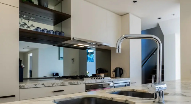 Sanctuary Apartments - Freshwater Place, Забронировать Апартаменты/квартира Апартаменты Мельбурна, рядом с Дегрейвс-стрит, Апартаменты/квартира