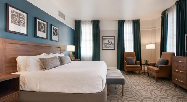 Двухместная Corner Studio Executive Magnolia Hotel Omaha Downtown - Old Market